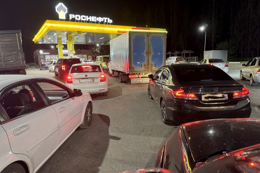 ¿Qué pasará con los precios de la nafta y del gasoil en las estaciones de servicio? Opinión de los expertos de "RG"
