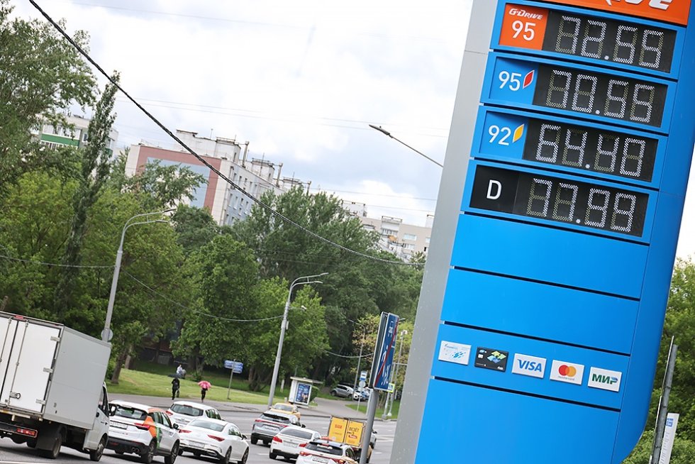 ¿Por qué se aceleró el aumento de la gasolina y el diésel? Explican los expertos de "GR"