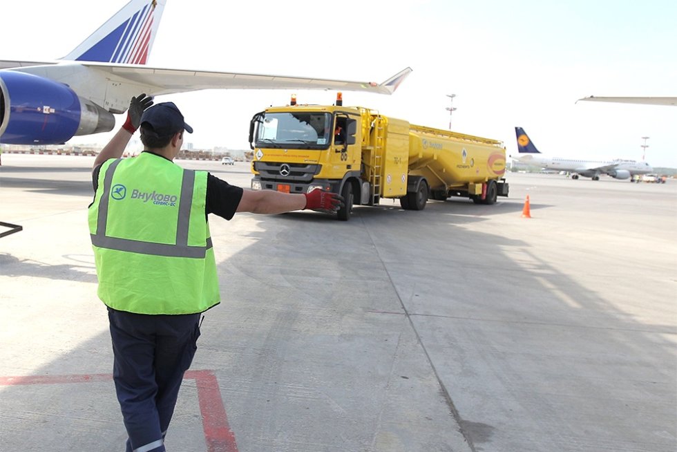 En Rusia, se prohibió la exportación de combustible de aviación hasta diciembre